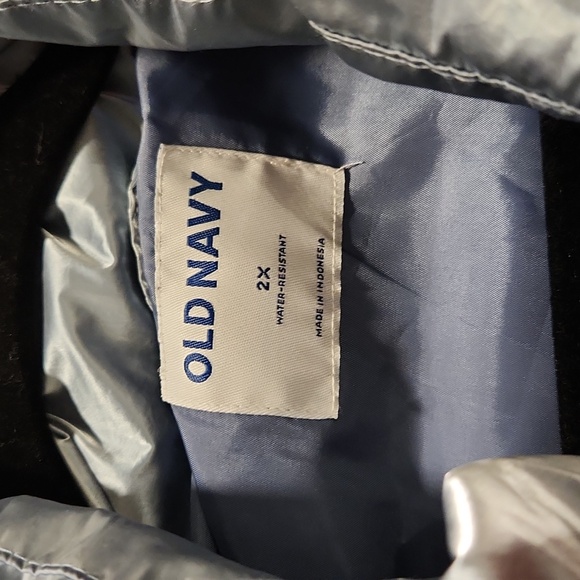 Water-Resistant Shiny Puffer Jacket - Picture 4 of 11